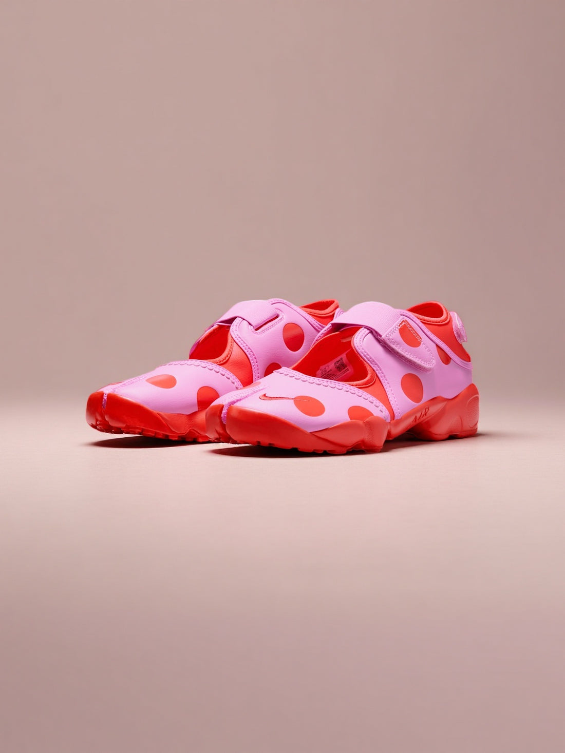 Polka Dot Air-Rift Shoes