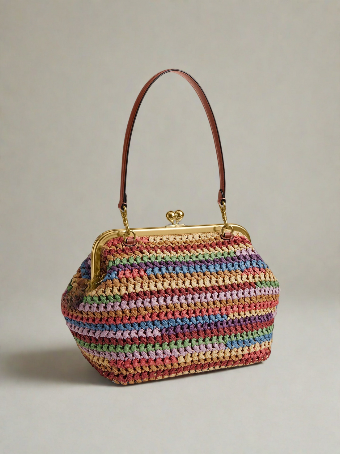 Kiss Lock Frame Large Weave Straw Clutch